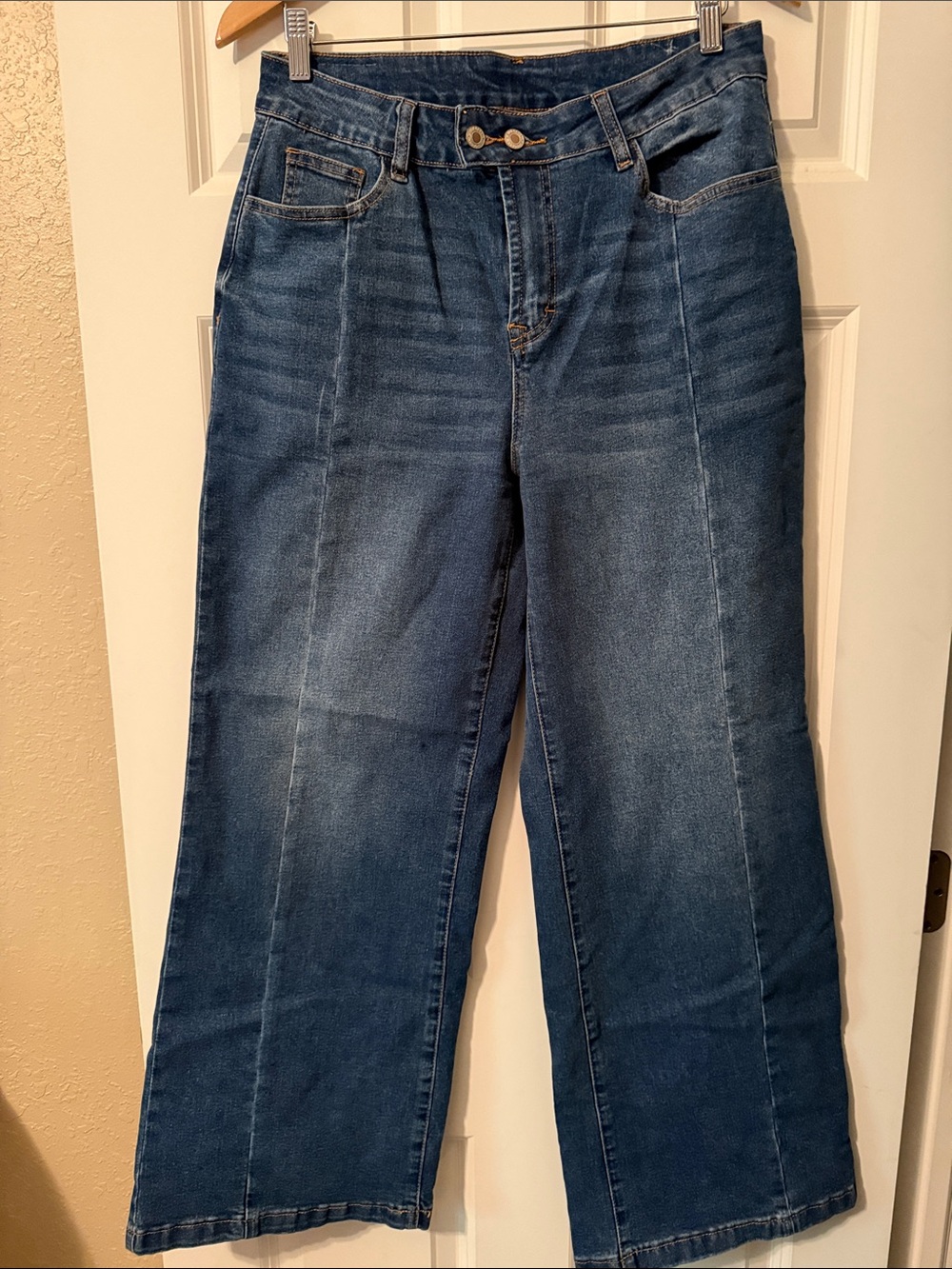 Women's High-Rise Wide-Leg Jeans in Dark Blue